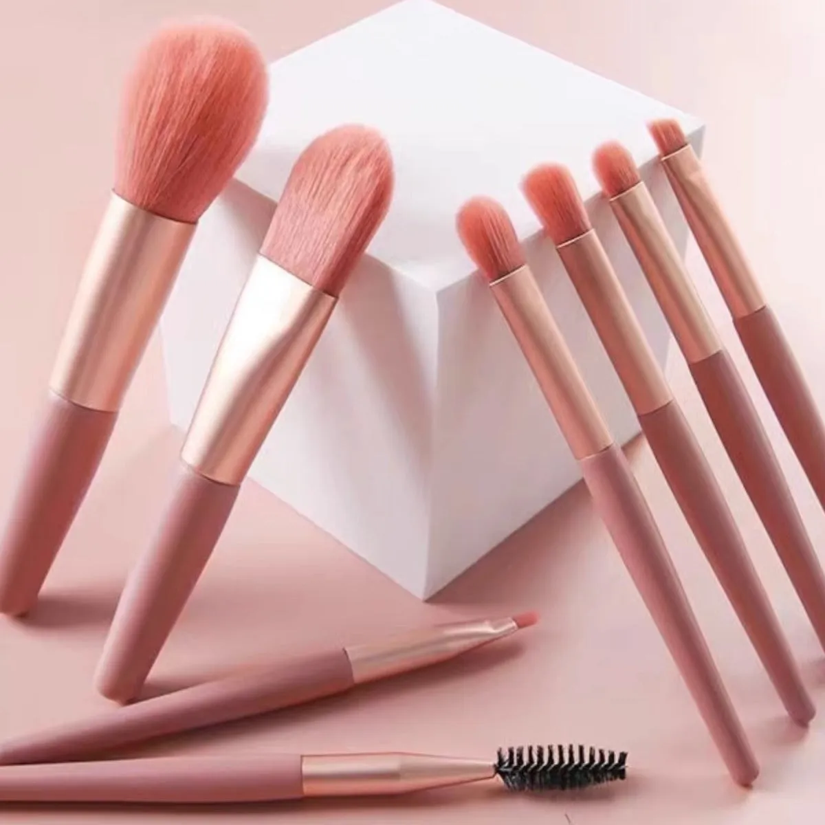 Mini 8-piece Macaron Soft-bristled Makeup Brush Portable Beginner Blush Eyeshadow Brush Makeup Tool Set