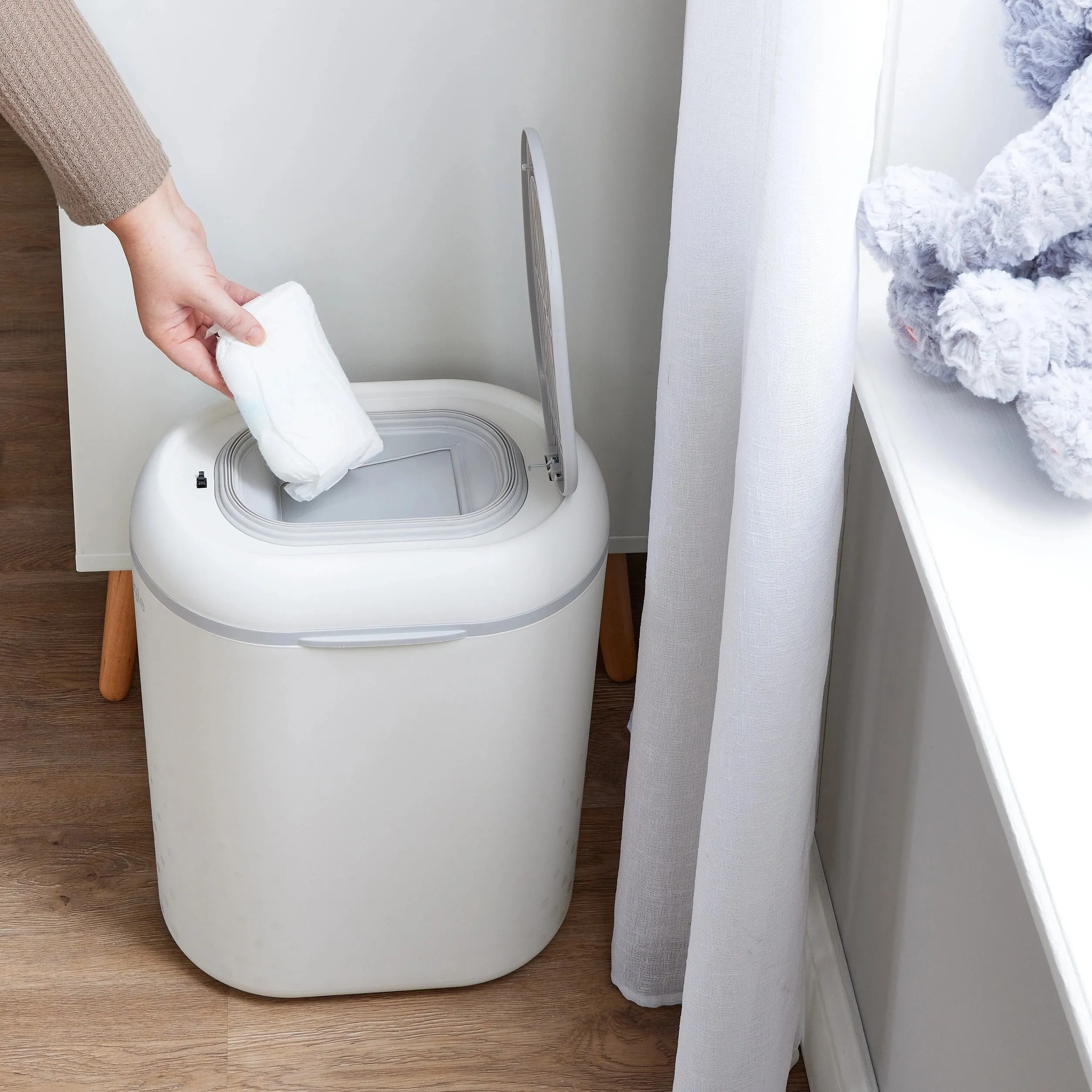 Shnuggle, Eco-Touch Nappy Bin